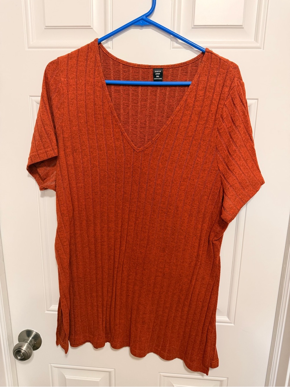 SHEIN Ribbed V-Neck Short Sleeve Tee in Burnt Orange